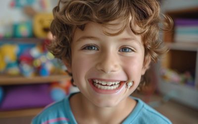 Comprendre le processus de poussée dentaire chez l’enfant : durée et étapes clés