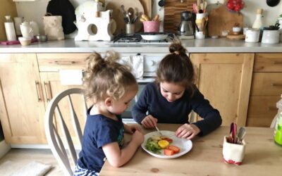 Apprendre à manger avec la méthode Montessori