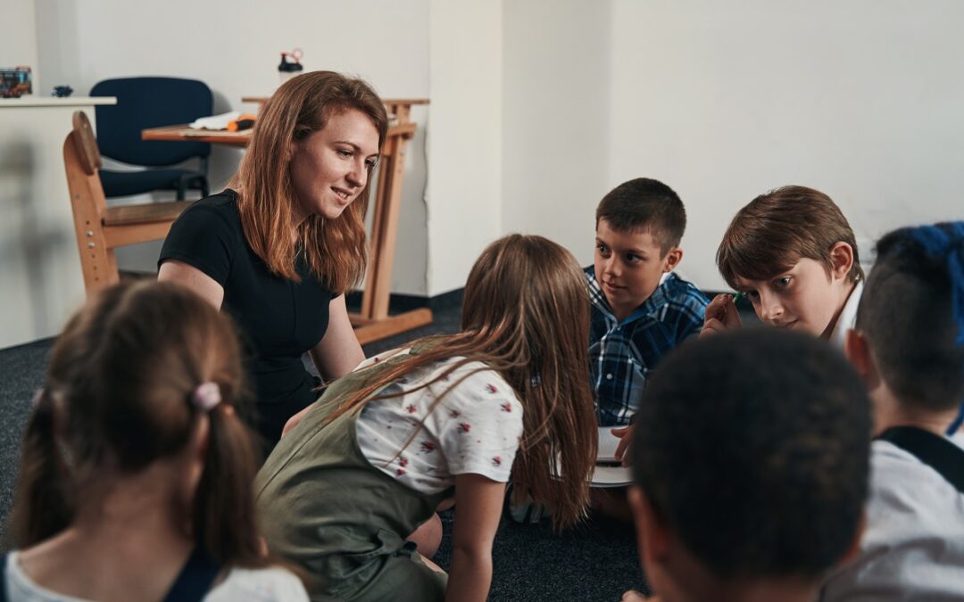 Pédagogie Piaget : les stades pour accompagner votre enfant