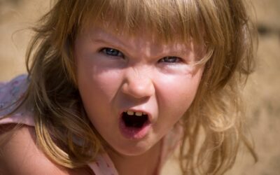 Rappeler les règles aux enfants sans crier : méthode simple