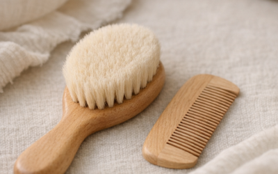 Brosse bébé : bien choisir selon l’âge
