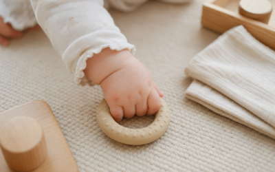 Poussée dentaire : signes et gestes pour apaiser bébé