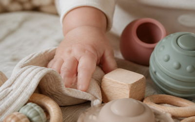 Jouet sensoriel bébé : lequel choisir selon l’âge ?