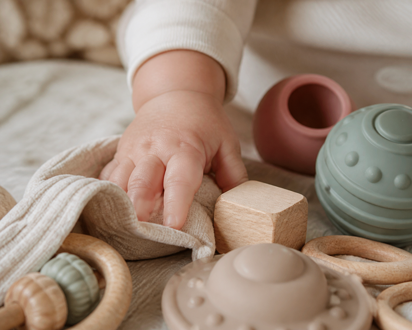 jouet-sensoriel-bebe-image Jouet sensoriel bébé : lequel choisir selon l'âge ?
