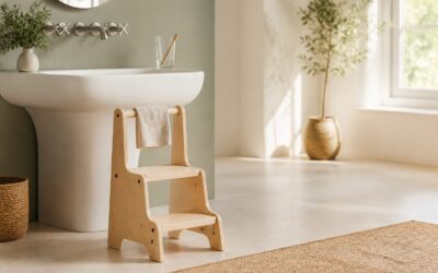 Le marchepied enfant aide votre enfant du lavabo à la cuisine